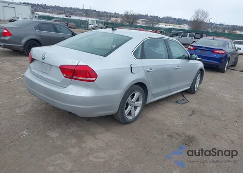 2013 Volkswagen Passat 2.5L Se from USA, damaged, VIN 1VWBP7A37DC103651